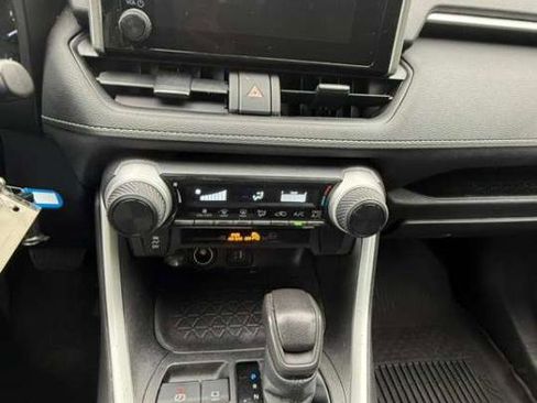 Used 2023 Toyota RAV4 LE FWD image 13