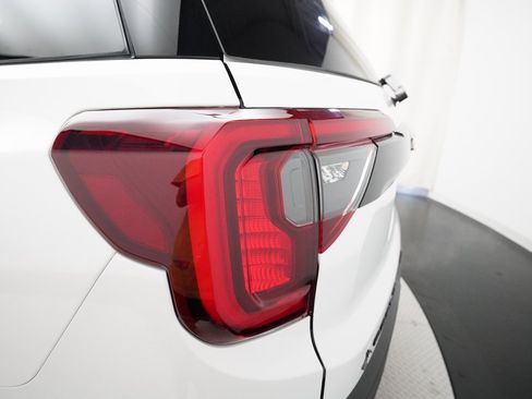 Certified 2023 GMC Acadia SLT w/ Elevation Edition image 34