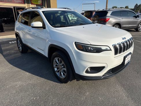 Used 2019 Jeep Cherokee Latitude Plus image 1
