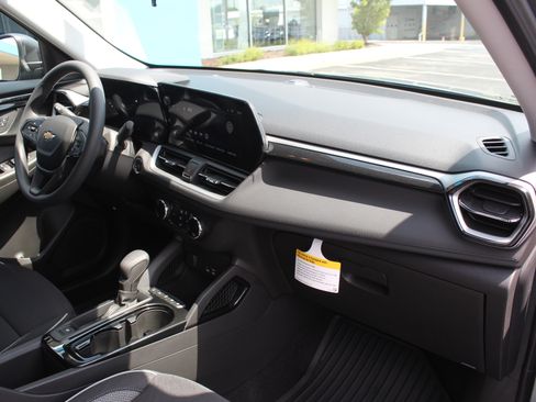 New 2026 Chevrolet TrailBlazer LS w/ LS Convenience Package FWD image 14