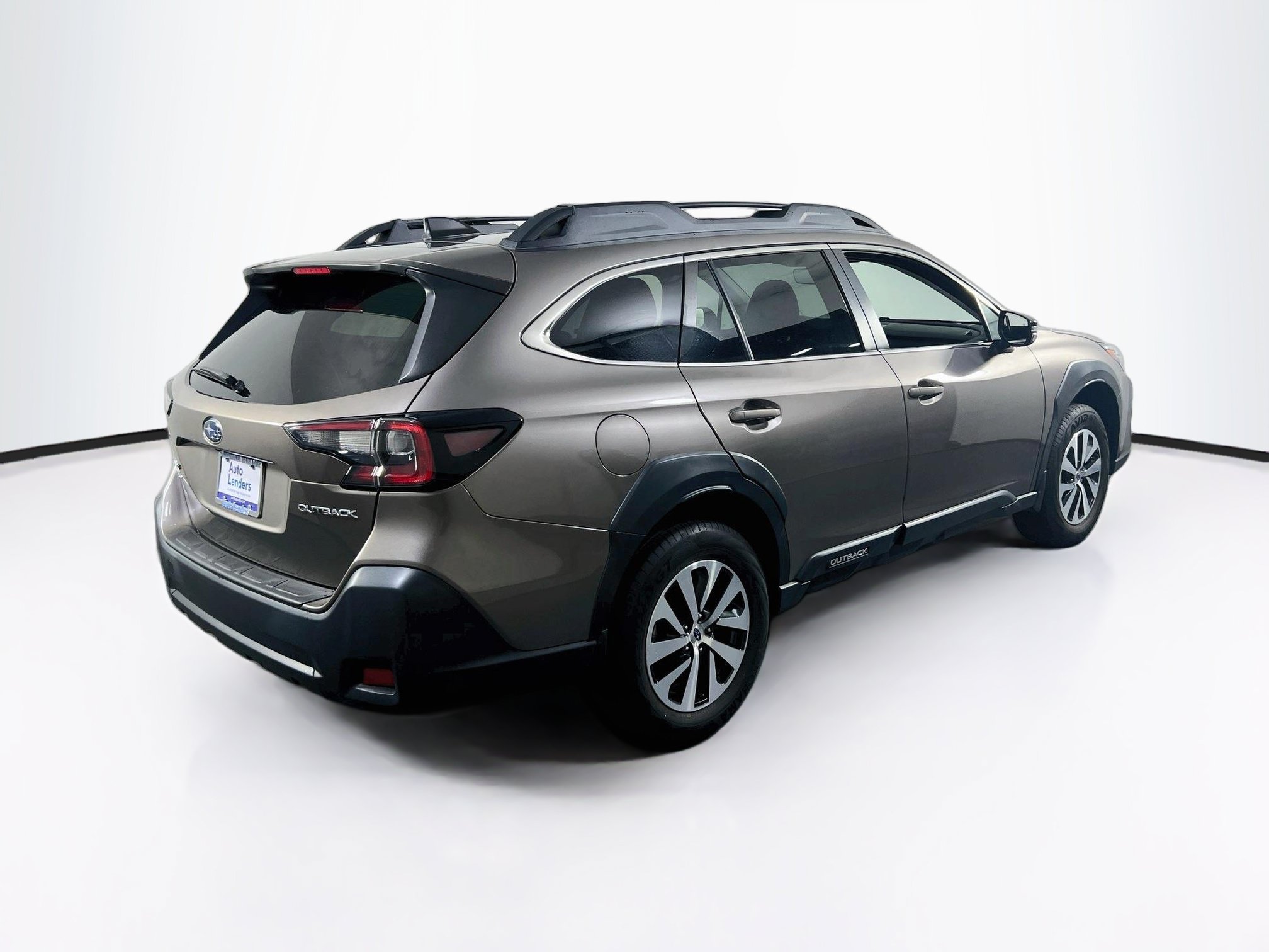 Used 2024 Subaru Outback Premium w/ Popular Package #1 AWD/4WD image 5