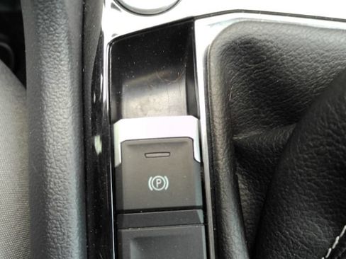 Used 2024 Volkswagen Taos S FWD image 42
