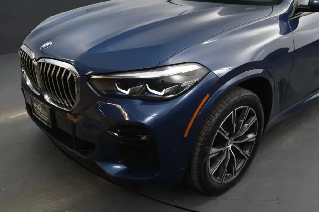 Used 2022 BMW X5 xDrive40i w/ M Sport Package AWD/4WD image 10