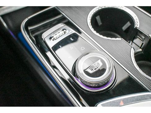 Certified 2024 Cadillac Lyriq Luxury AWD/4WD image 46