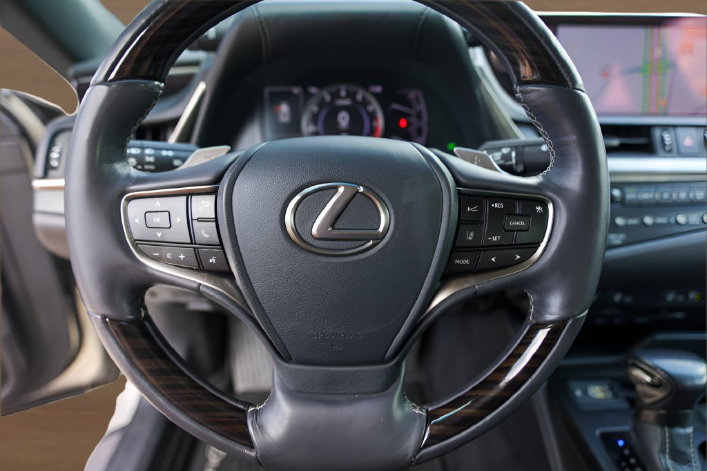 Used 2019 Lexus ES 350 w/ Premium Package FWD image 12