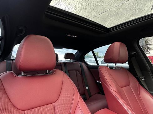 Used 2023 BMW 330i Sedan w/ M Sport Package RWD image 29
