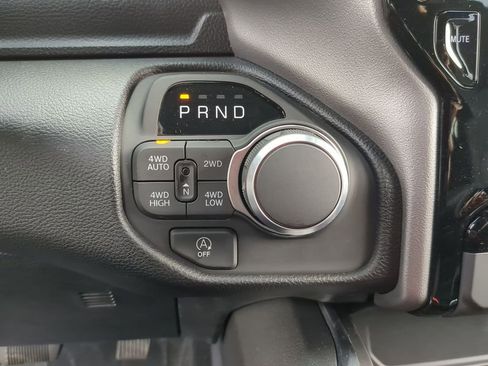New 2026 RAM 1500 Big Horn AWD/4WD image 9