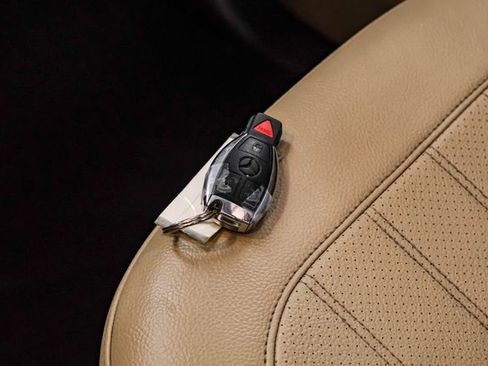 Used 2018 Mercedes-Benz GLS 450 4MATIC w/ Premium Package image 62