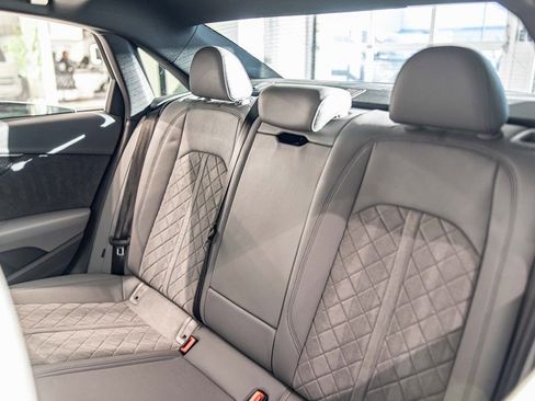 Used 2023 Audi S4 Premium w/ Convenience Package image 31