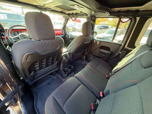 Used 2023 Jeep Wrangler Unlimited Rubicon w/ Xtreme 35 Tire Package image 19