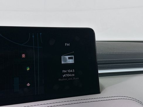 Used 2025 Genesis G70 2.5T image 21