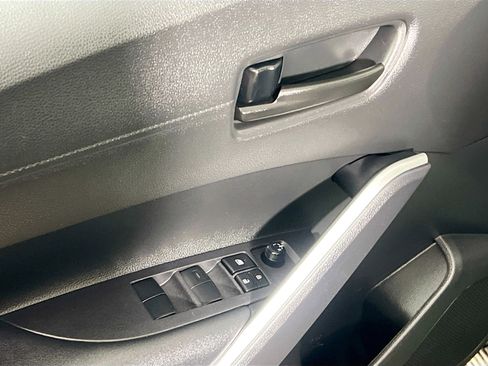 Used 2023 Toyota Corolla Cross LE FWD image 16