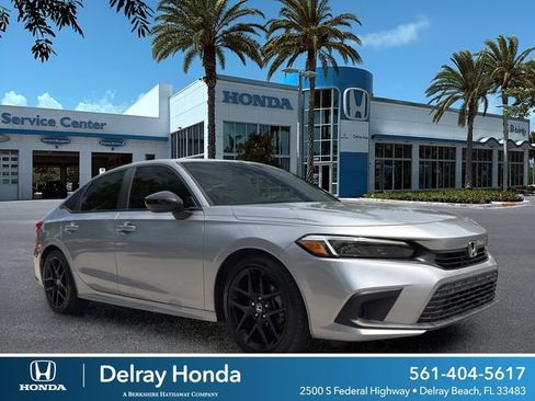 Used 2023 Honda Civic Sport image 1