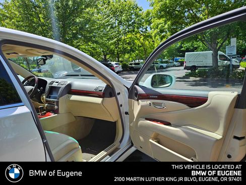 Used 2011 Lexus LS 460 AWD w/ Luxury Value Edition image 10