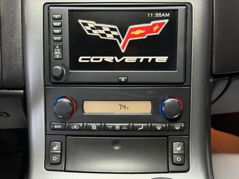 Used 2006 Chevrolet Corvette Coupe w/ Preferred Equipment Group RWD image 31