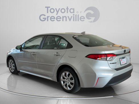 Used 2023 Toyota Corolla LE w/ Carpet Mat Package (TMS) FWD image 4