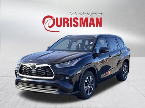 Used 2024 Toyota Highlander XLE image 5