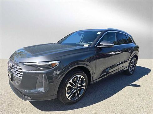 New 2025 Audi Q5 Prestige image 7