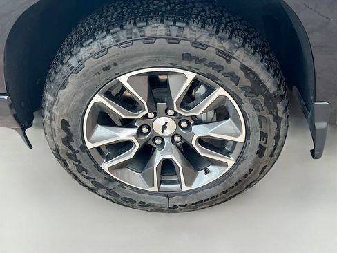 Used 2024 Chevrolet Silverado 1500 RST w/ Z71 Off-Road Package AWD/4WD image 31
