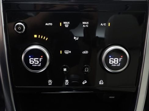 Used 2020 Land Rover Discovery Sport SE AWD/4WD image 13