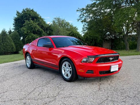 Used 2011 Ford Mustang Coupe w/ 101A Rapid Spec Order Code RWD image 7