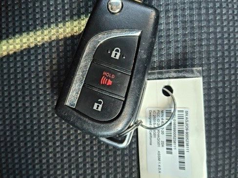 Used 2022 Toyota RAV4 LE image 23