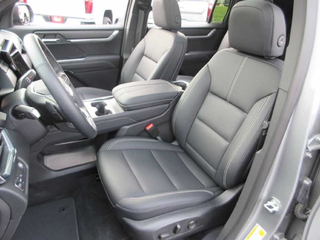 Certified 2024 GMC Acadia Elevation w/ Luxury Package FWD image 21