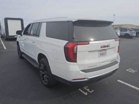 Used 2025 GMC Yukon XL Elevation AWD/4WD image 2