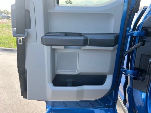 Used 2018 Ford F150 XL w/ Equipment Group 101A Mid AWD/4WD image 28