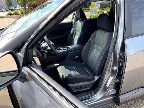 Certified 2026 Nissan Rogue SV AWD/4WD image 10