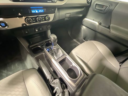 Used 2023 Toyota Tacoma SR5 RWD image 26