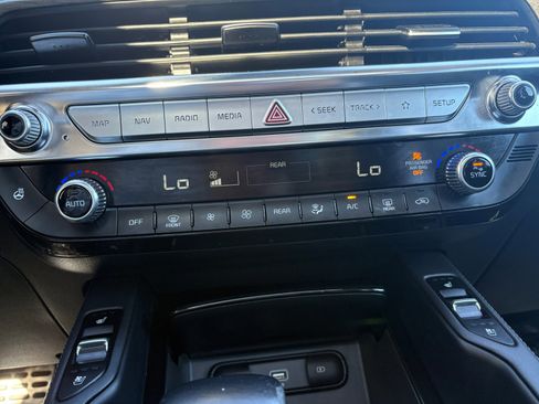 Used 2020 Kia Telluride SX w/ SX Prestige Package image 22