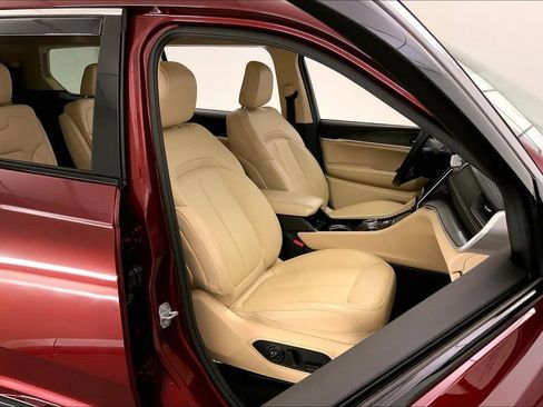 Used 2022 Jeep Grand Cherokee L Limited AWD/4WD image 6