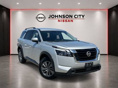 Used 2025 Nissan Pathfinder SV