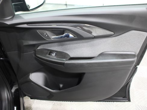 Used 2023 Chevrolet TrailBlazer LS FWD image 25