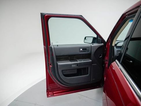 Used 2013 Ford Flex SEL FWD image 22