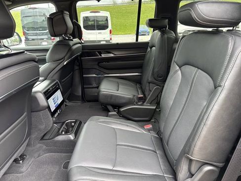 New 2026 Jeep Grand Wagoneer L Summit AWD/4WD image 6