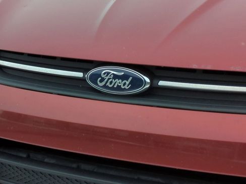 Used 2015 Ford Escape SE image 13