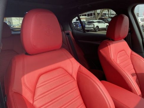 New 2025 Alfa Romeo Stelvio Sprint image 39
