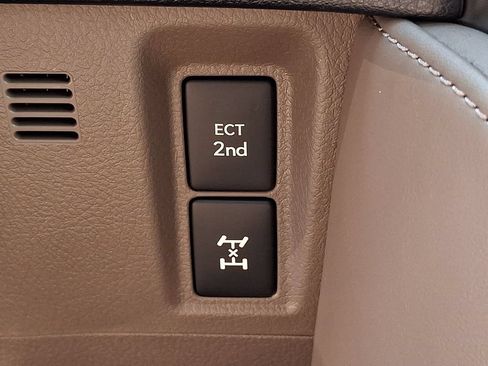 Used 2023 Lexus GX 460 Premium w/ Premium Package AWD/4WD image 25