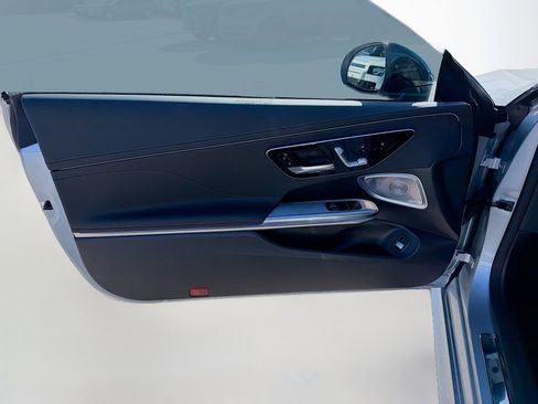 Used 2025 Mercedes-Benz CLE 300 CLE 300 w/ AMG Line image 21