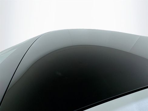 Used 2023 Tesla Model Y Long Range image 17