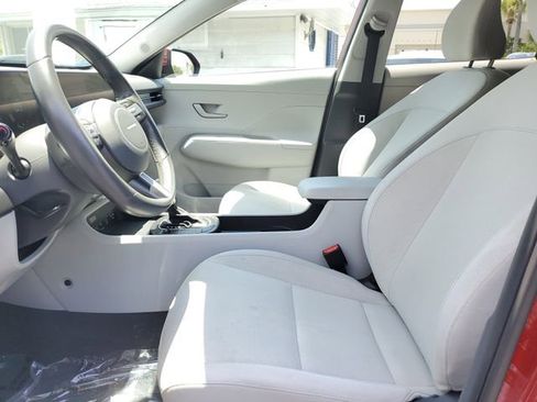Certified 2024 Hyundai Kona SEL AWD/4WD image 9
