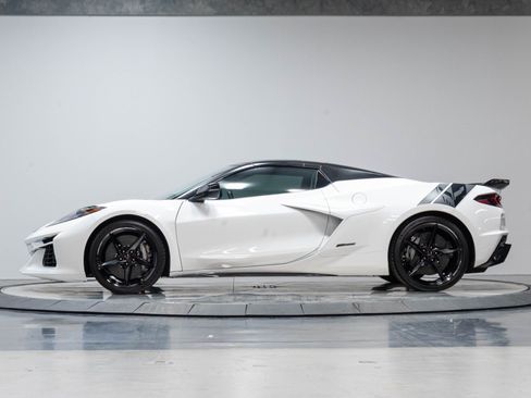 Used 2024 Chevrolet Corvette E-Ray w/ Stealth Interior Trim Package AWD/4WD image 50