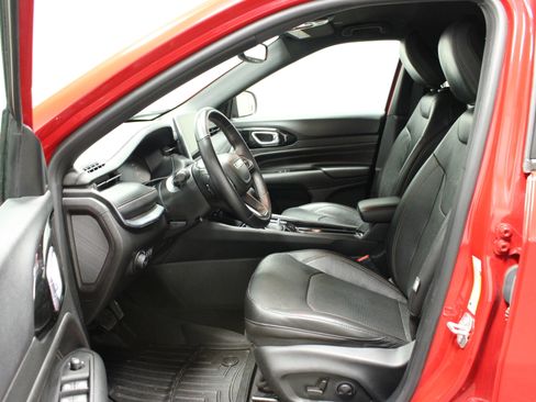 Used 2022 Jeep Compass Limited image 16