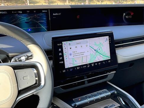 New 2025 Lincoln Nautilus Reserve image 7