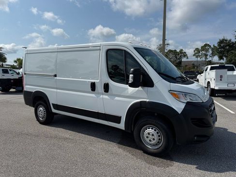 Used 2025 RAM ProMaster 2500 w/ Convenience Group FWD image 1