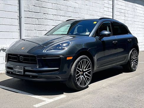 Certified 2026 Porsche Macan AWD/4WD image 1