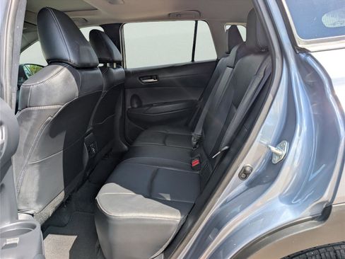 Used 2024 Toyota Corolla Cross XLE w/ Convenience Package FWD image 32