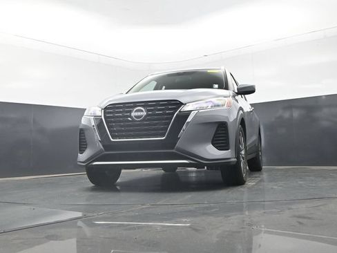 Used 2024 Nissan Kicks SV FWD image 19